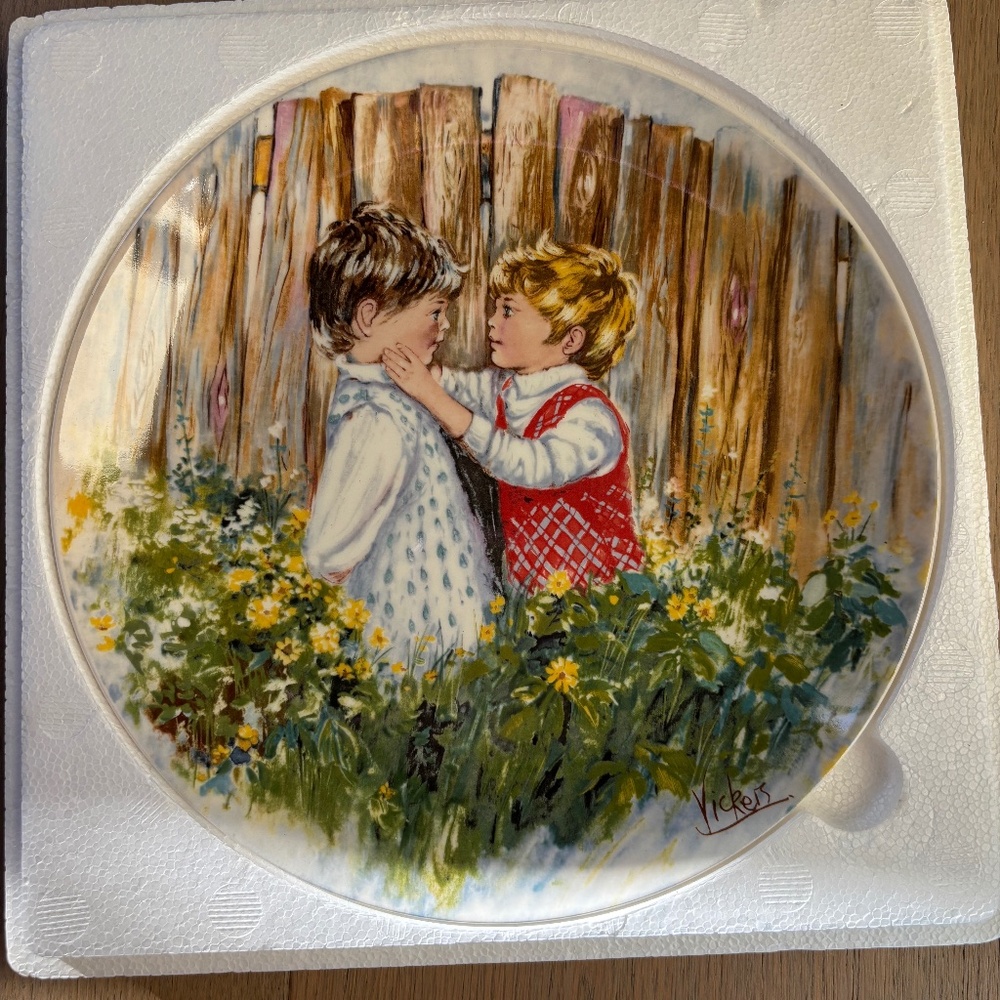 Be my friend Wedgwood plate